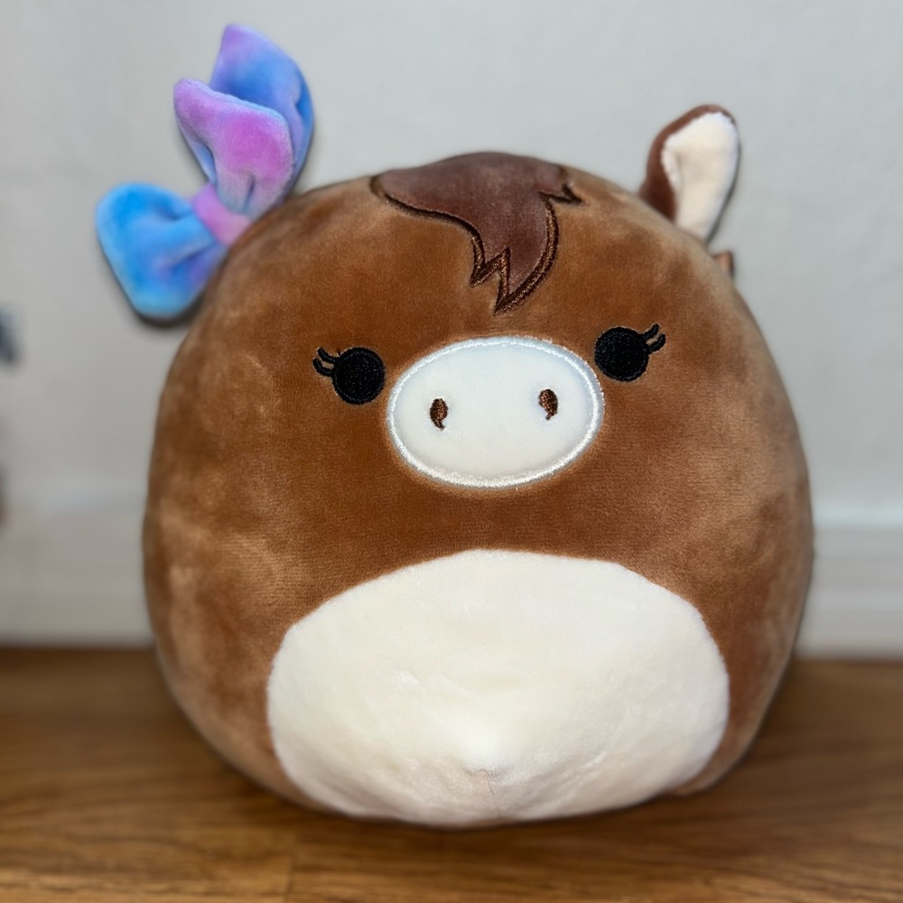 Squishmallows Tomar the Horse with Bow